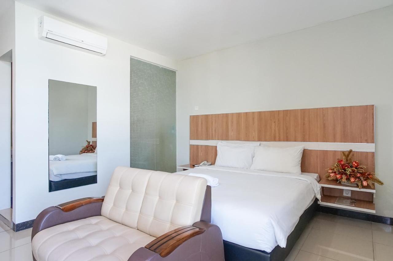 Hotel Royal Manado Exteriér fotografie