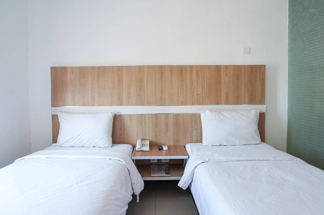 Hotel Royal Manado Exteriér fotografie